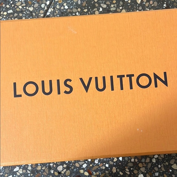 Louis Vuitton Symphony Perfume - Picture 6 of 6